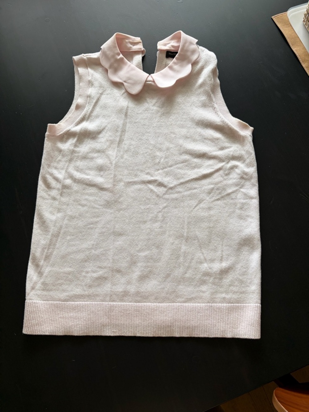Banana Republic Pale Pink Sleeveless Knit Tank with Scalloped Collar